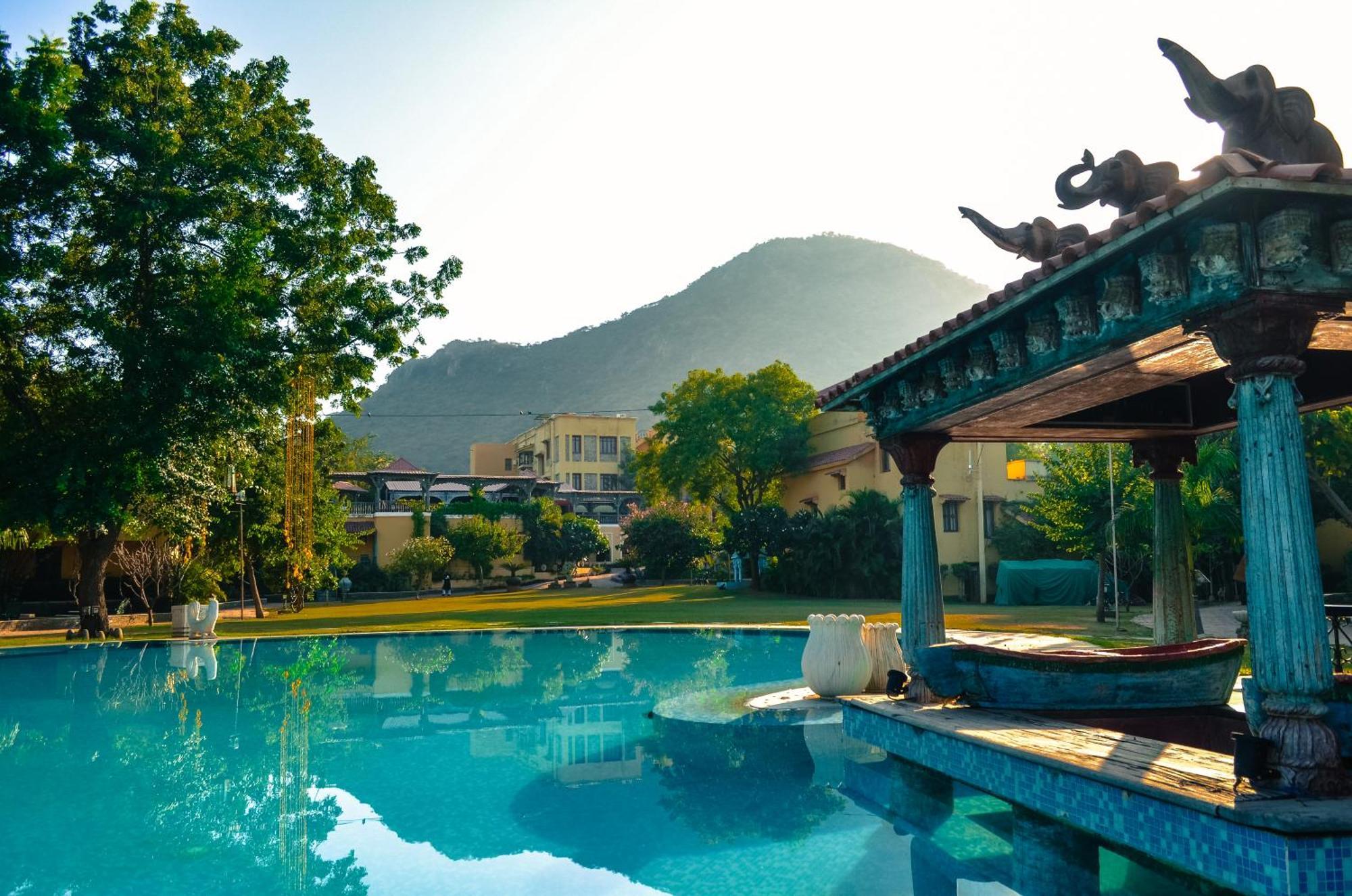 The Royal Retreat Resort & Spa Udaipur Ngoại thất bức ảnh